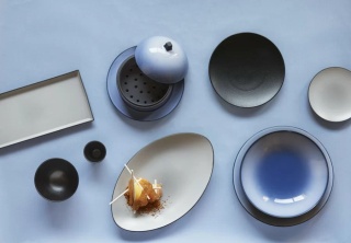 EQUINOXE Talerz płaski 31,5 cm czarny / REVOL